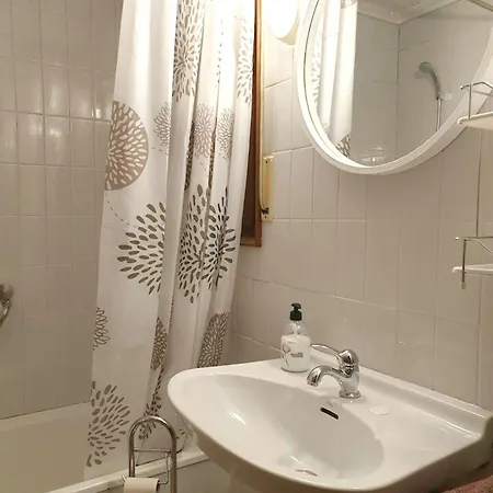Comfortable In With Shared Pool - 54 Sqm Roses